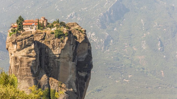 Η Ελλάδα Πρωτοπορεί στον Βιώσιμο Περιηγητικό Τουρισμό με Έμφαση στις Αυθεντικές Εμπειρίες και τα Κρυμμένα Διαμάντια