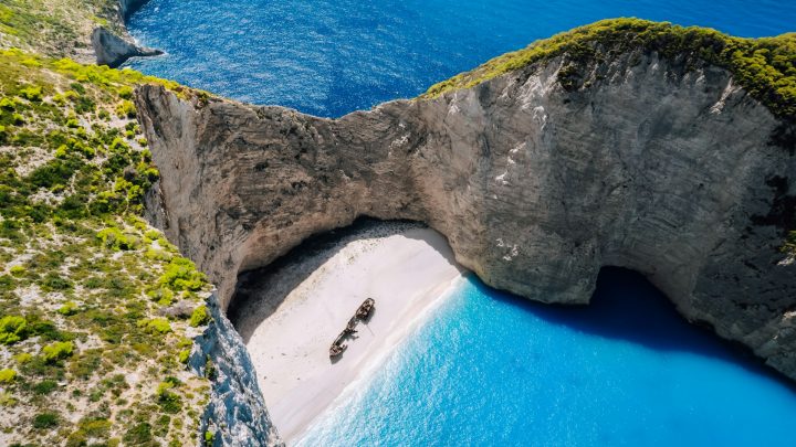 Ιστορικό ρεκόρ για τον τουρισμό στην Ελλάδα: Έσοδα άνω των 18 δισ. ευρώ το 2024 με αύξηση 3,4%