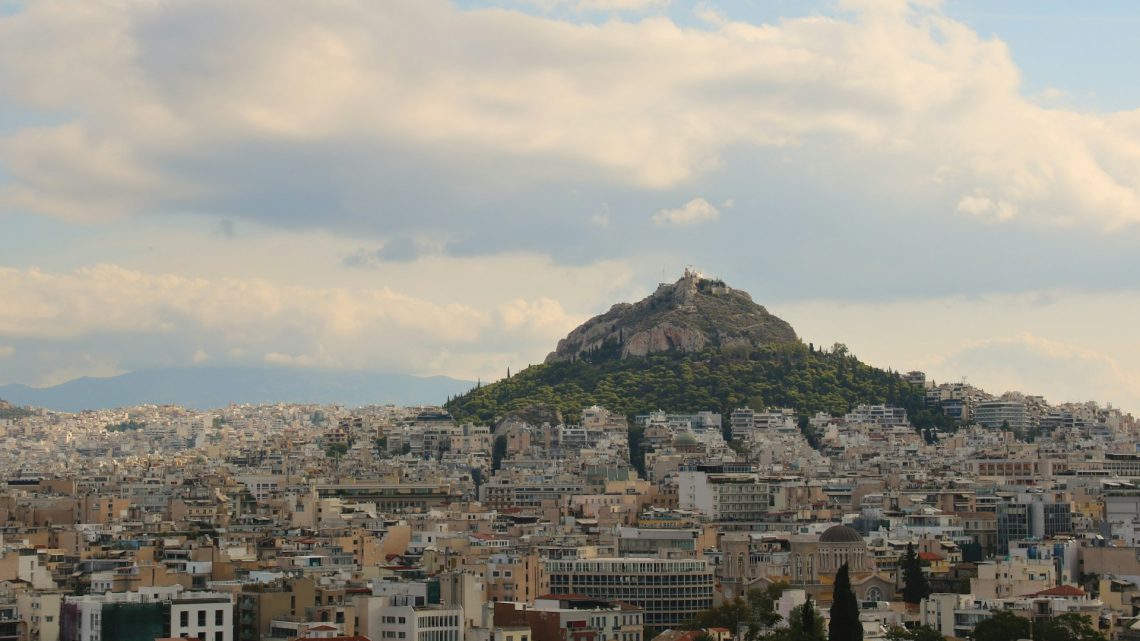 Υμηττός: Το ιερό βουνό που στέκει ακόμη φρουρός της Αθήνας